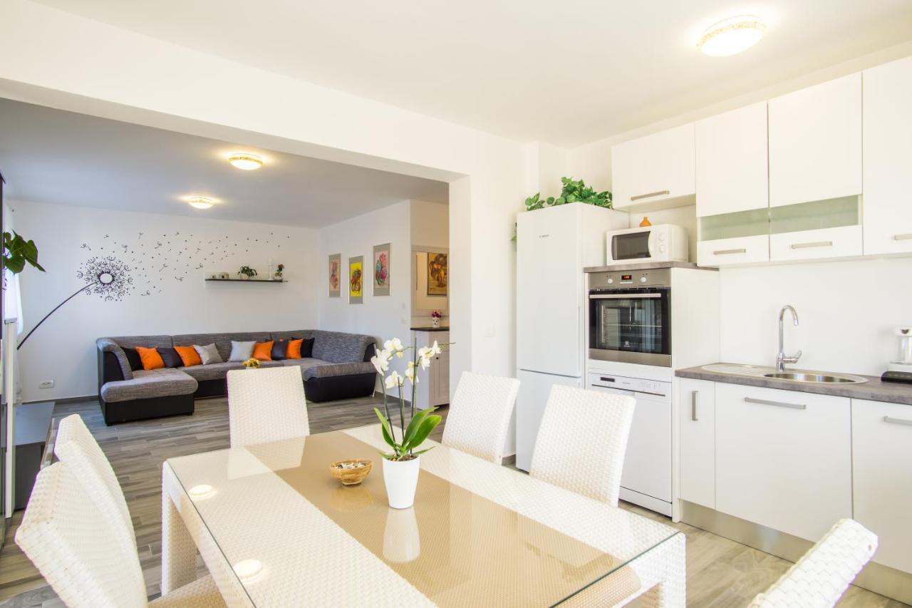 Casa Matea - 90 M From The Sea, New Private Swimming Pool Apartment พูลา ภายนอก รูปภาพ